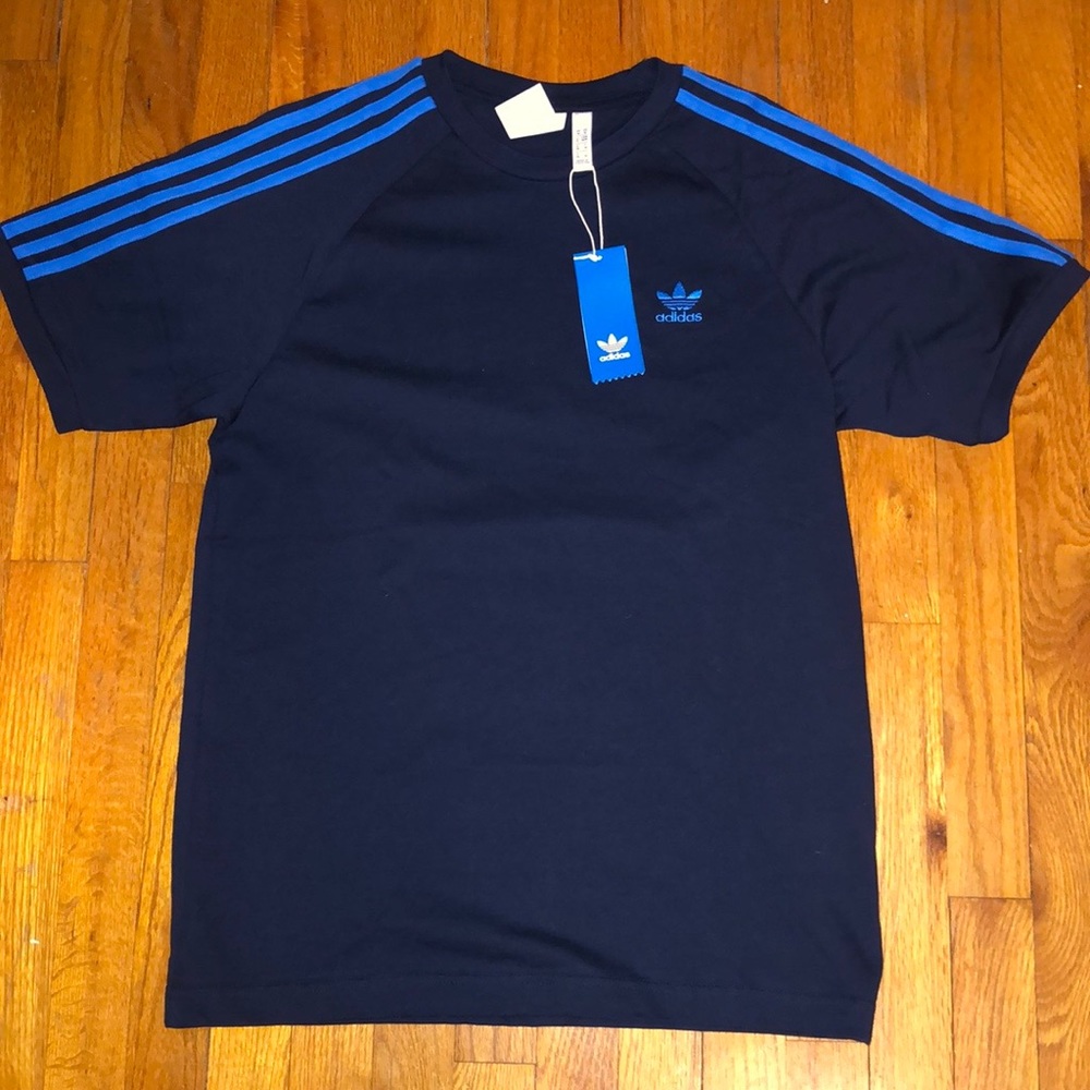 Men’s adidas blue t-shirt